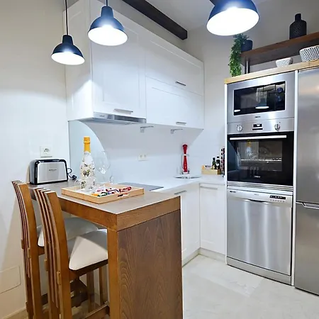 Galihost - Preciosa Casa Marinera En Carril *