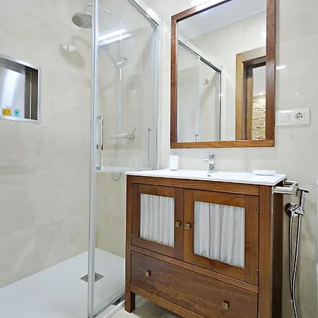 Galihost - Preciosa Casa Marinera En Carril *